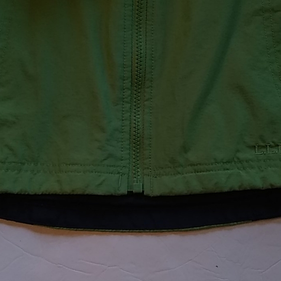 LL. Bean light weight jacket. - Picture 7 of 12